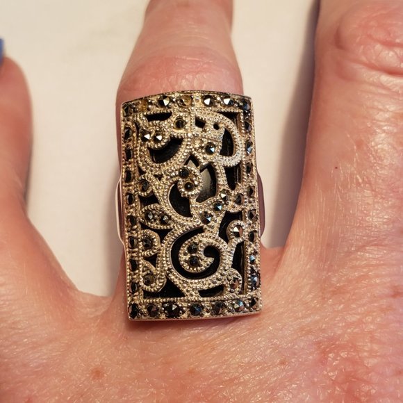 VINTAGE .925 MARCASITE / ONYX RING - SZ. 8.5 - Picture 7 of 9